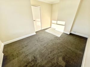 Bedroom- click for photo gallery